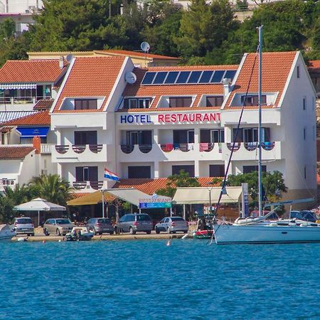 House Hotel Plava Laguna ティスノ エクステリア 写真