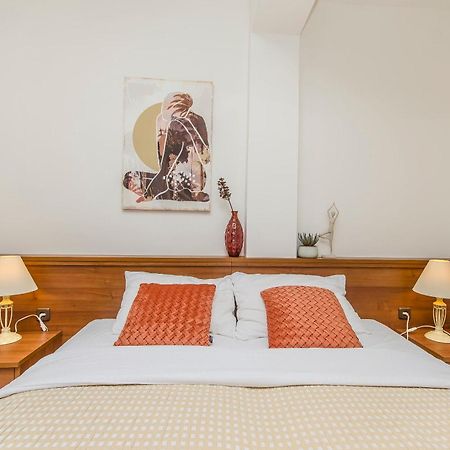 House Hotel Plava Laguna ティスノ エクステリア 写真