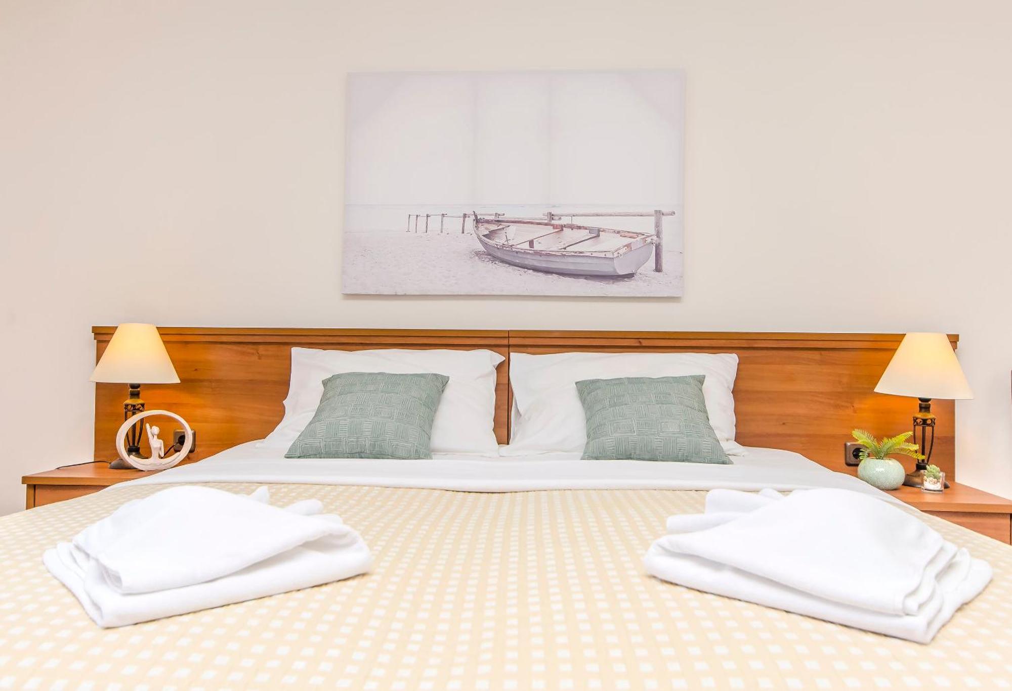 House Hotel Plava Laguna ティスノ エクステリア 写真