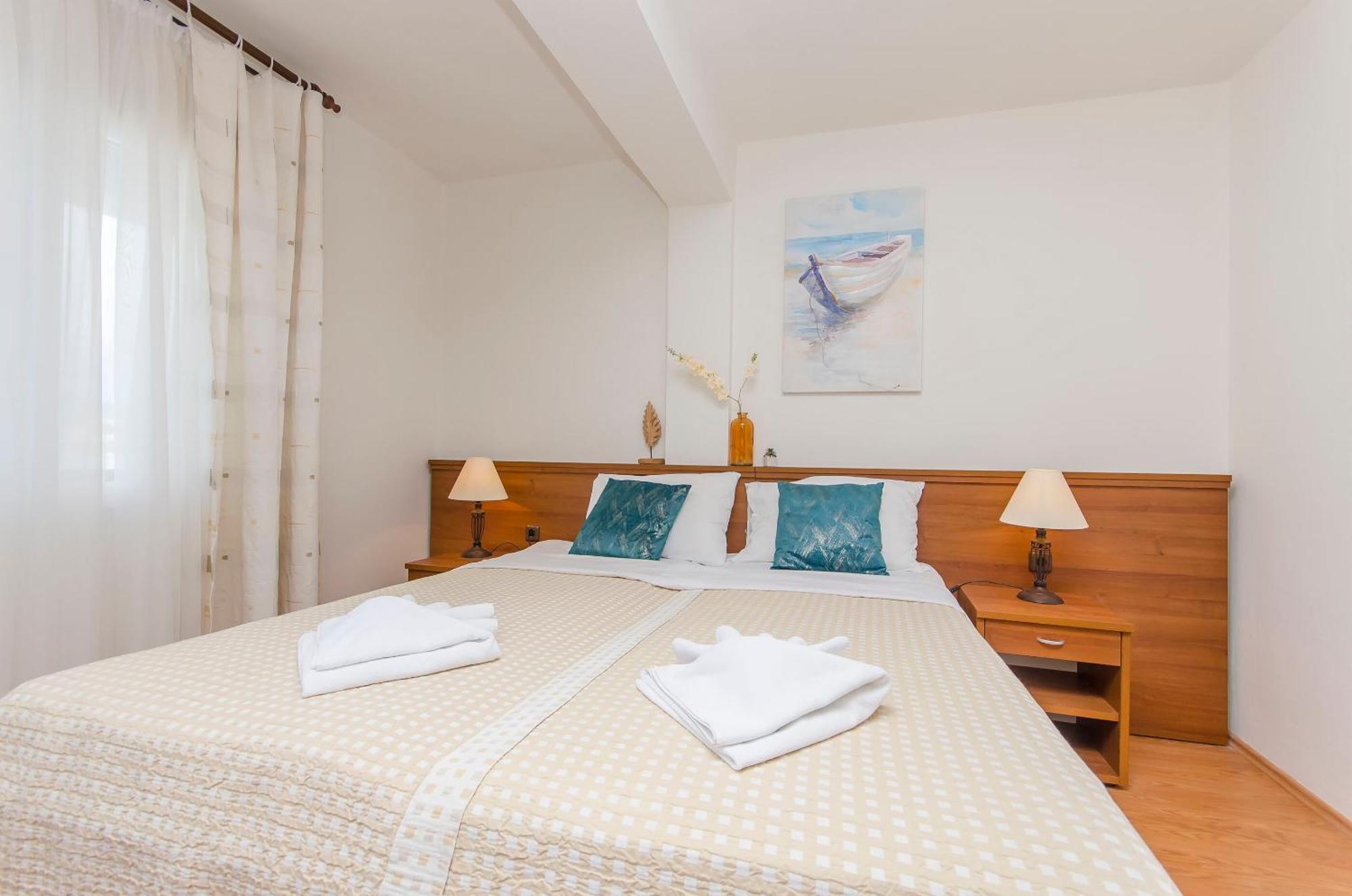 House Hotel Plava Laguna ティスノ エクステリア 写真