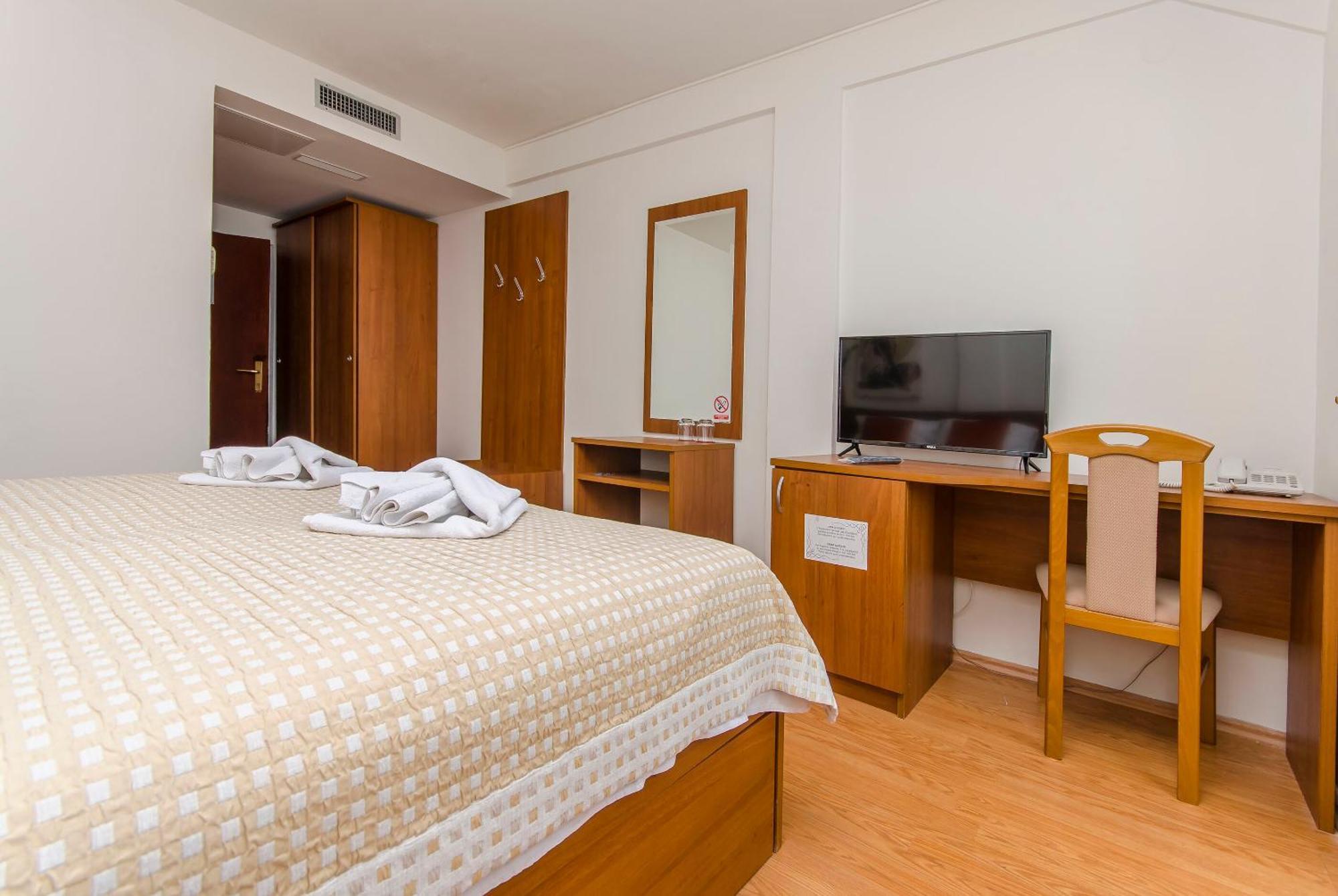 House Hotel Plava Laguna ティスノ エクステリア 写真