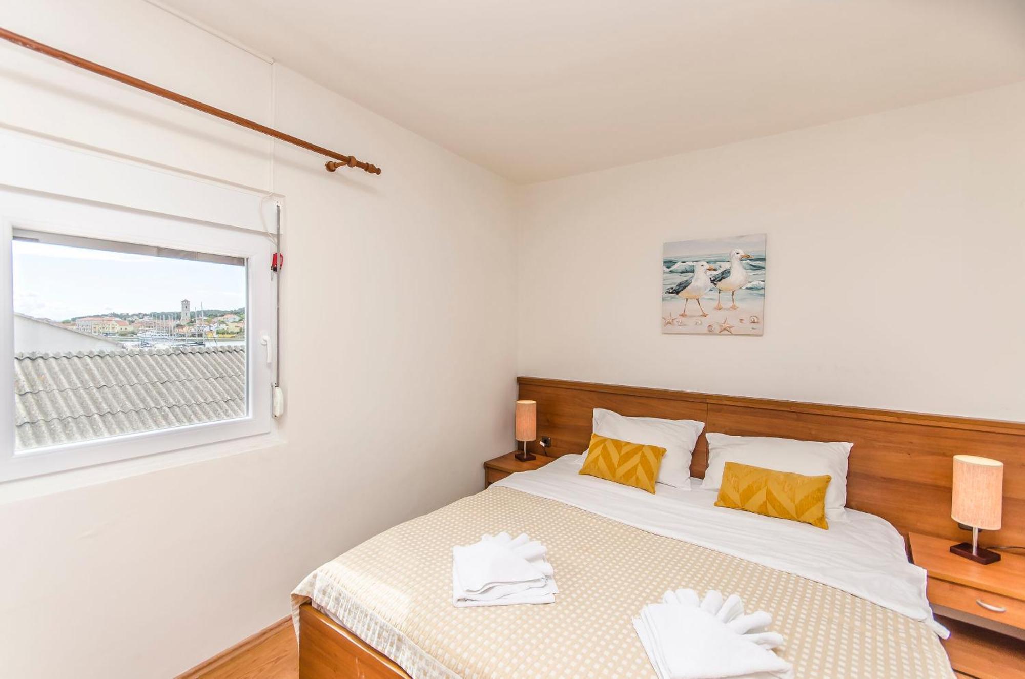 House Hotel Plava Laguna ティスノ エクステリア 写真