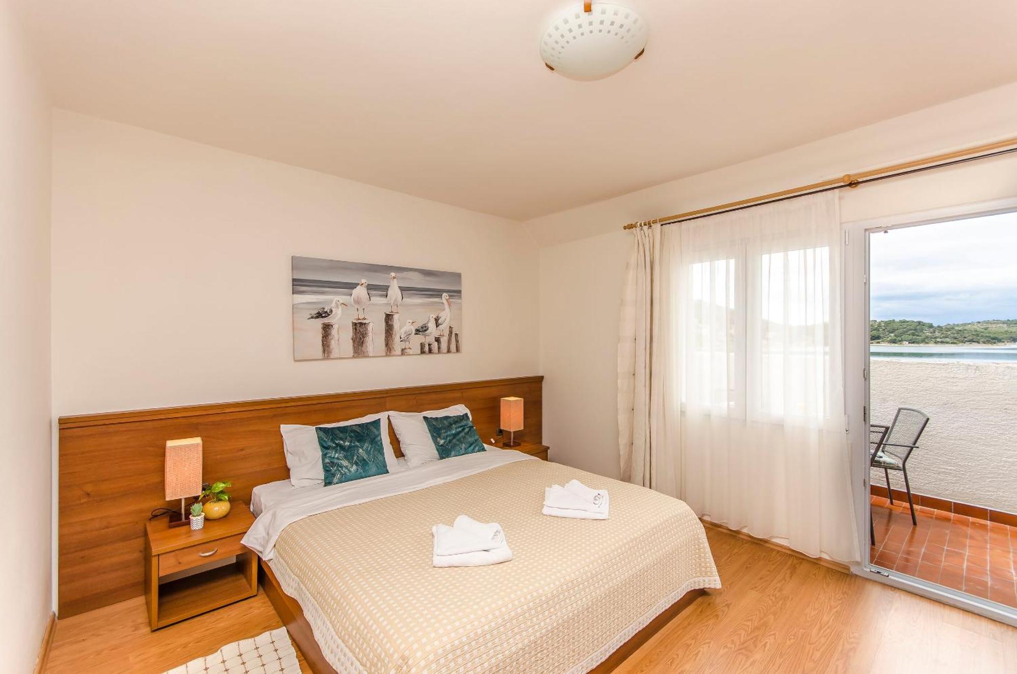 House Hotel Plava Laguna ティスノ エクステリア 写真