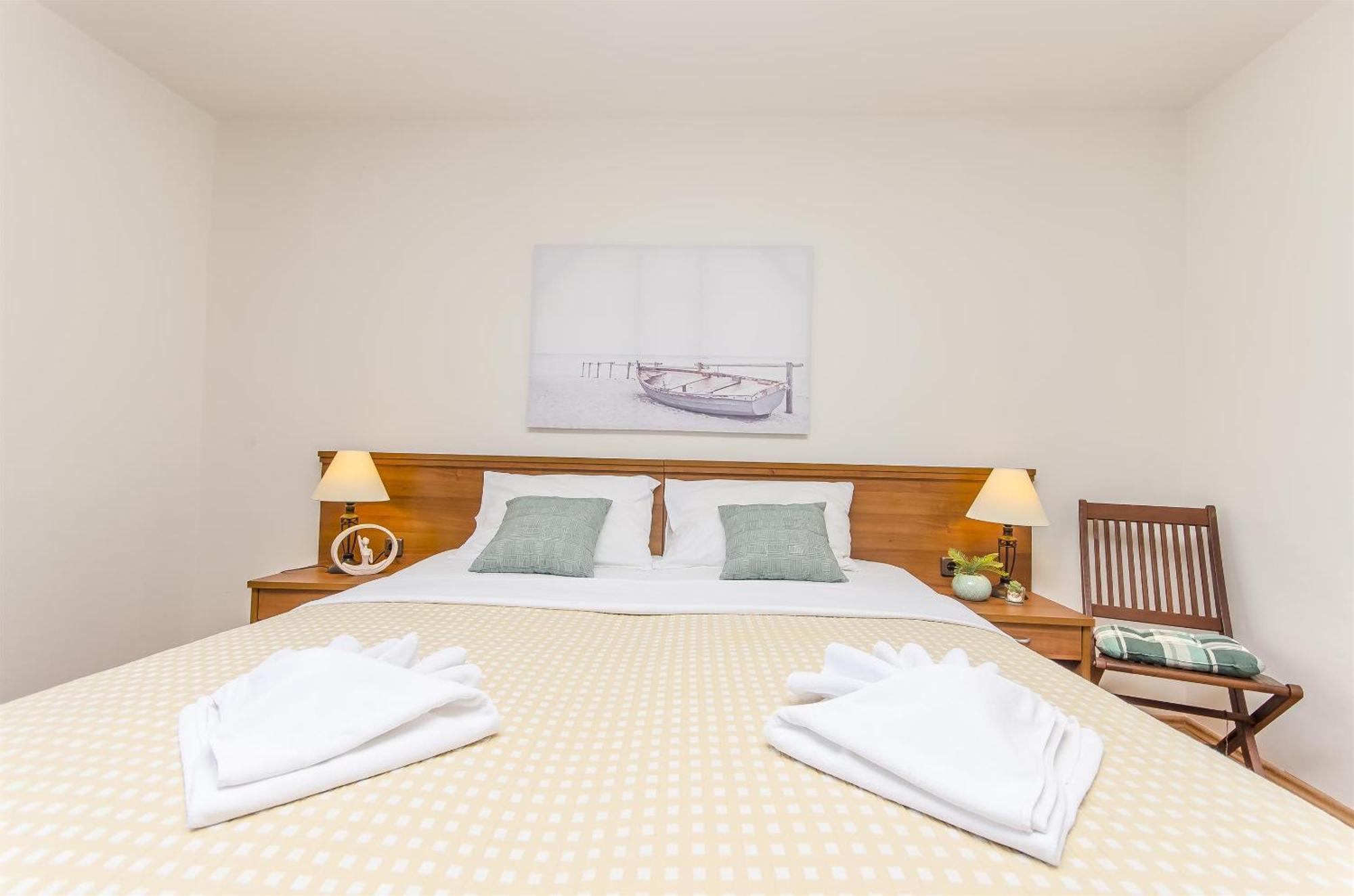 House Hotel Plava Laguna ティスノ エクステリア 写真